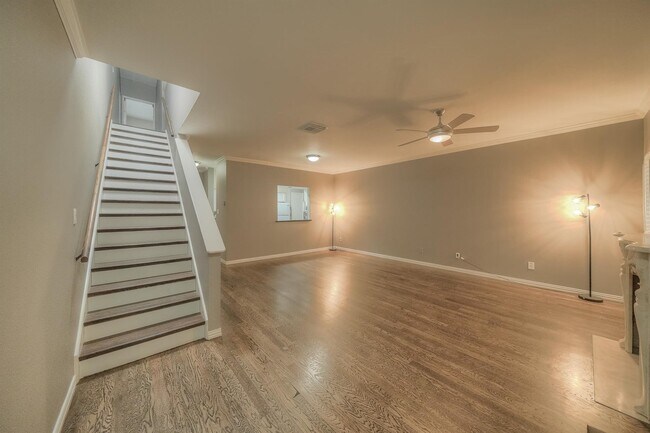 Building Photo - 17583 Red Oak Dr Unit 7583