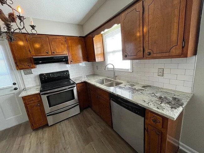 Photo - 101 Shady Ln