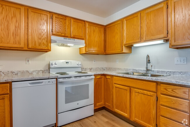 2BR, 1.5BA - 1,200SF - Kitchen