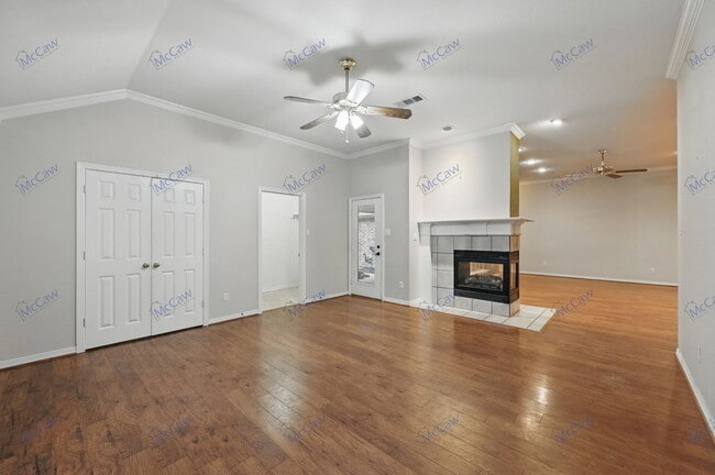 Photo - 211 Sendero Dr