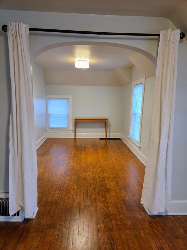 Photo - 1513 Holmes Ave Unit Upper