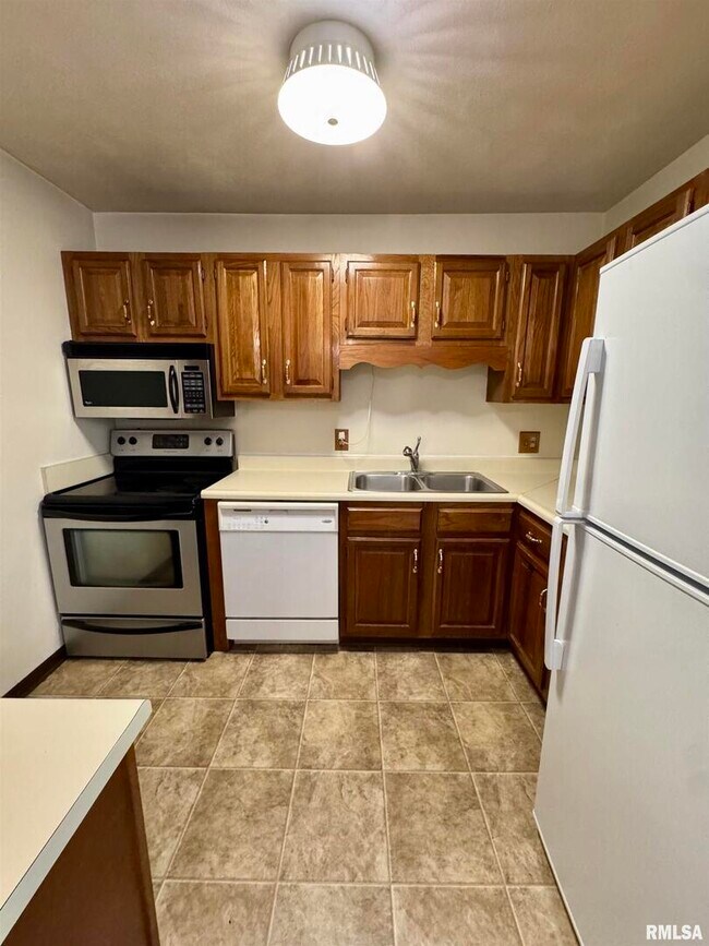 Photo - 1299 48th Ave