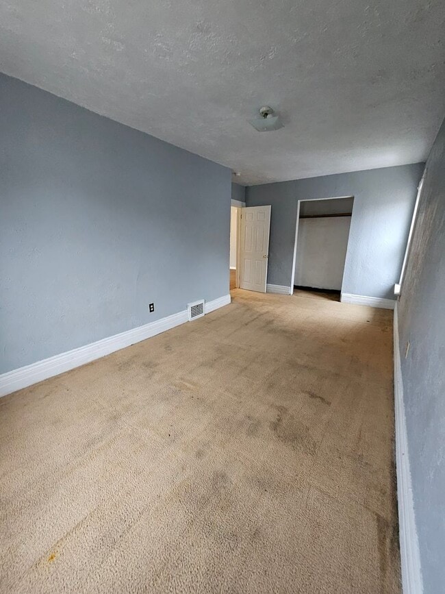 Photo - 1014 E 5th St Unit 1014 E 5th St #2