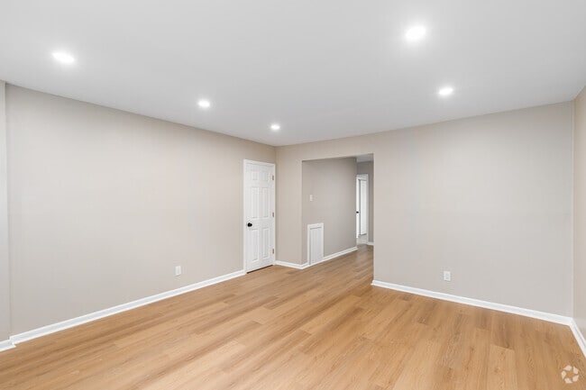 1BR, 1BA - 625SF - Living Room