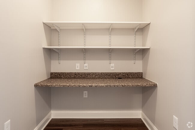 1BR, 1BA
