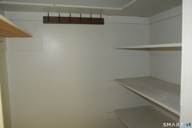 Photo - 549 Howe Ave