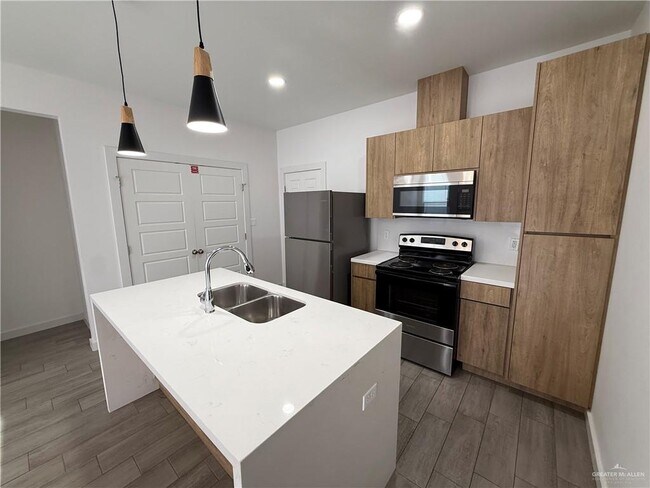 Photo - 12 West Dr Unit #4