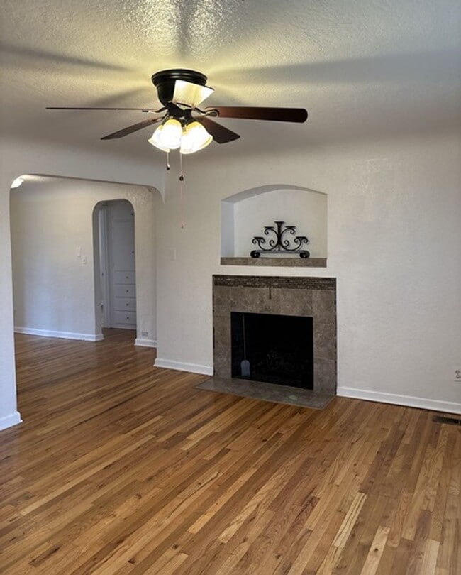 Photo - 2Bd/1Ba Single Story House - Available Soon!