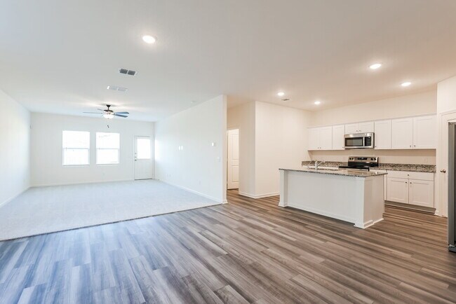 Photo - 5815 Texas Palm Dr