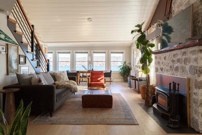 Photo - 49 somerville rd