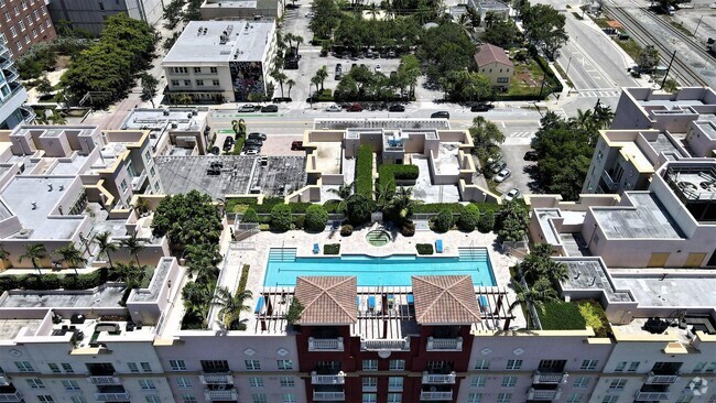 Building Photo - 410 Evernia St Unit 720 Rental