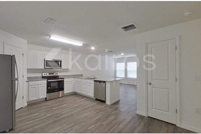 Photo - 12378 Paramount Dr S