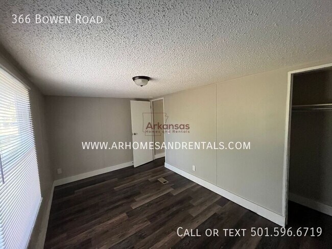 Photo - 366 Bowen Rd