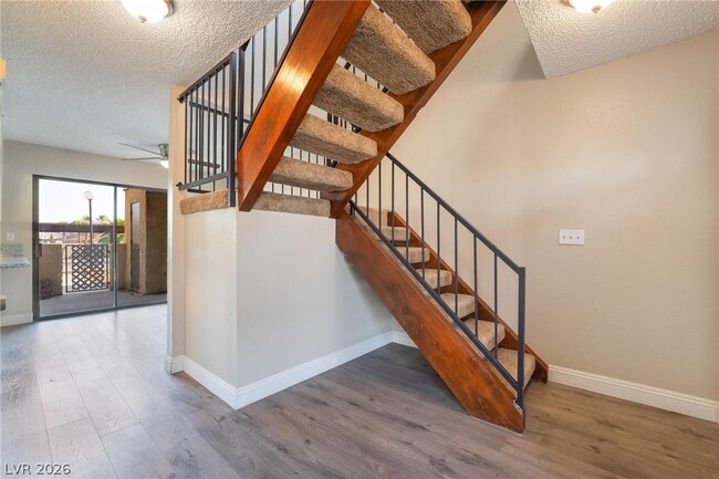 Building Photo - 3929 S Torrey Pines Dr