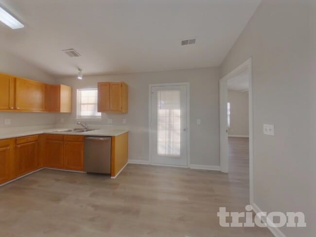 Photo - 173 Burma Rd