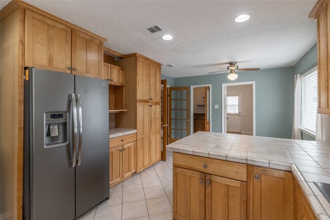 Building Photo - 2643 Hodges Bend Cir
