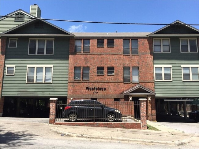 Building Photo - 2706 Salado St Unit 206 Rental