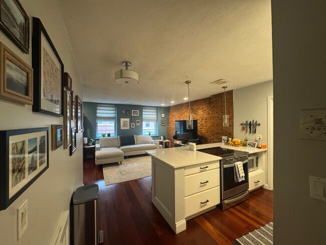 Photo - 113 Fulton St Unit 2