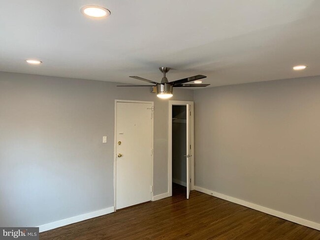 Photo - 911 E Cliveden St Unit 4