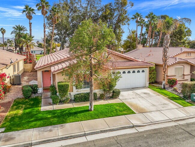 Photo - 49620 Lincoln Dr