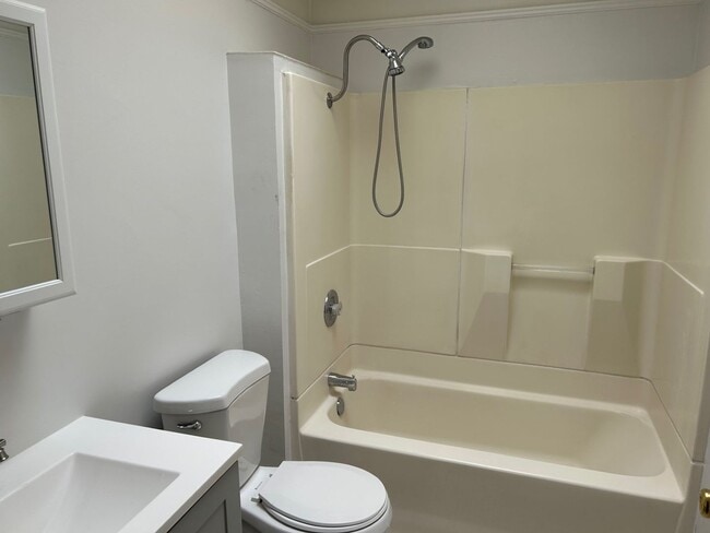 Photo - 301-5 3rd Ave Unit 303 3rd Ave  C