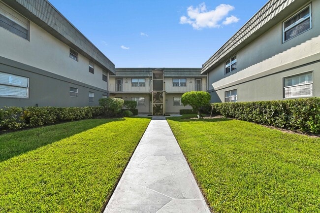 Building Photo - 538 Monaco Way Rental