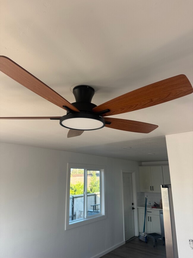 Photo - 6746 N Elman St