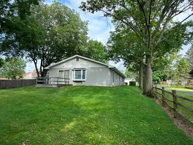 Photo - 580 Sand Ridge Rd