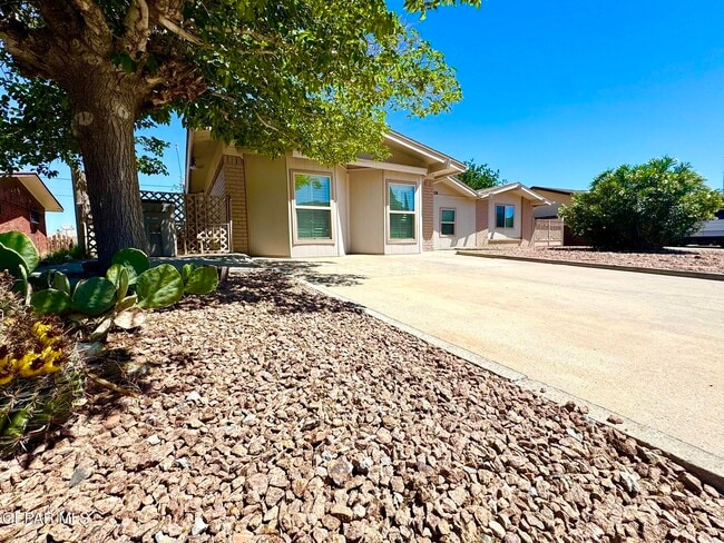 Photo - 10288 Lakeview Dr