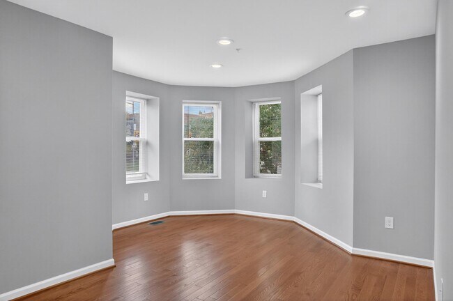 Photo - 2917 13th St NW