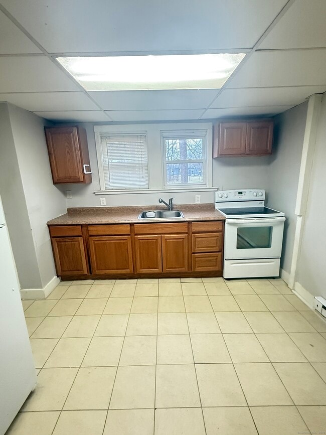 Photo - 23 Hayward Ave Unidad Cottage #2