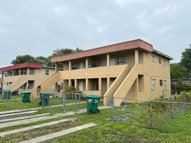 Building Photo - 3227 NW 48th St Unit 3227