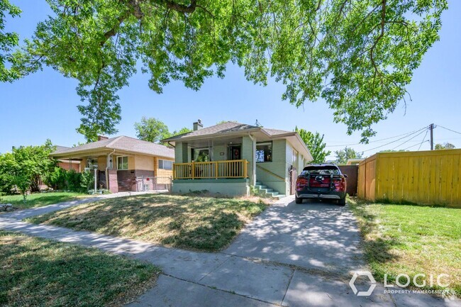 Building Photo - Beautiful Home in Excellent Location!