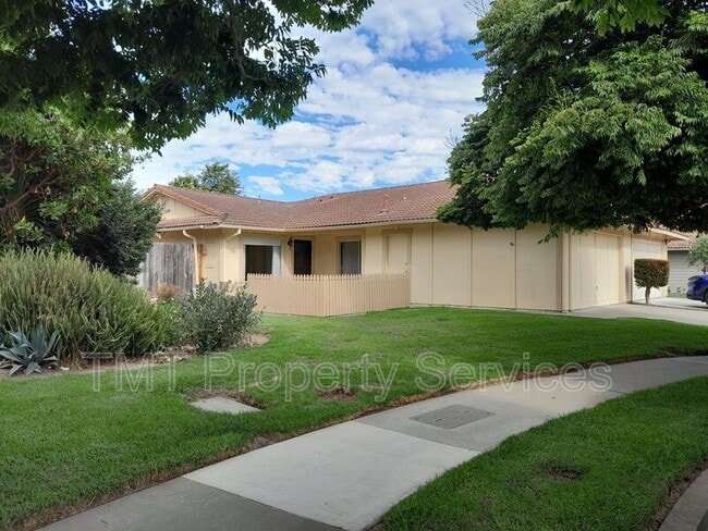 Photo - 805 N L St