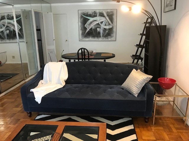 Sofa bed - 321 E 48th St Unit 8C