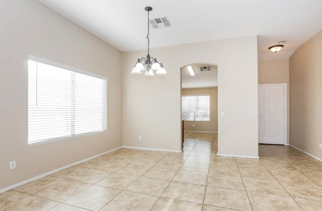 Photo - 9902 W Trumbull Rd