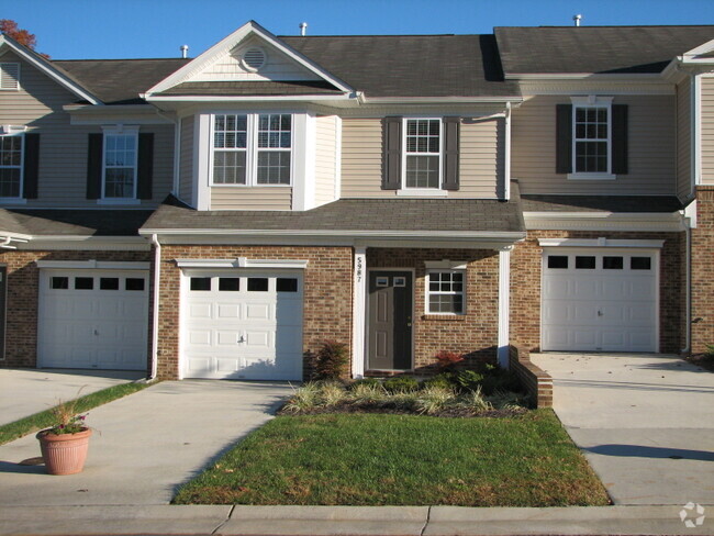 Building Photo - 5987 Fox Ridge Ln Rental