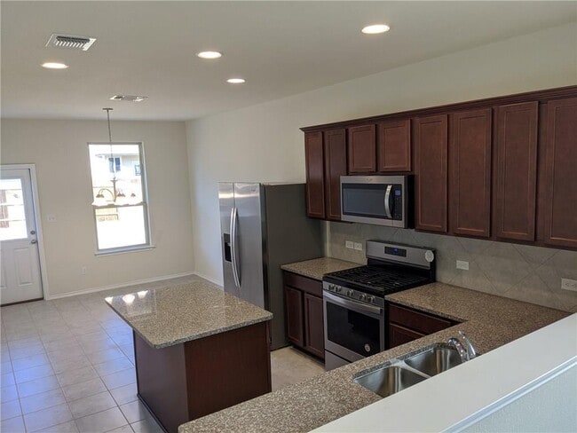Photo - 1013 Cliffbrake Wy