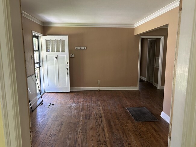 Photo - 1051 Mt Vernon Rd