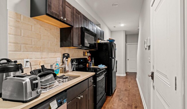 Photo - 2130 N Carlisle St Unit B
