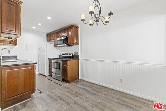 10757 Hortense St Unit 303