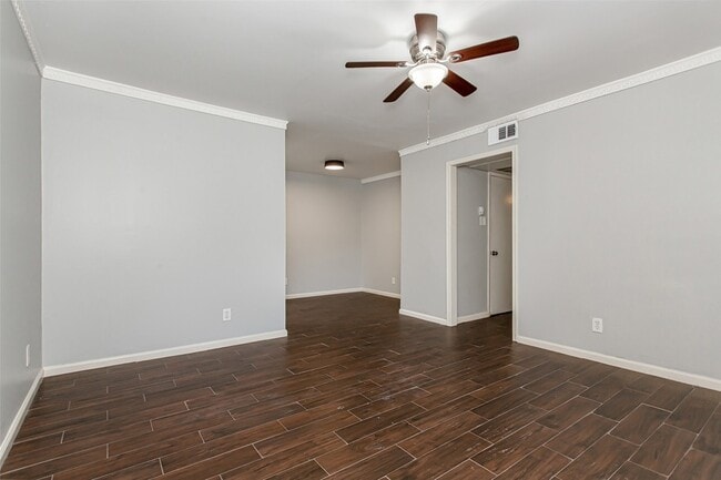 Photo - 5722 Gaston Ave Unidad A