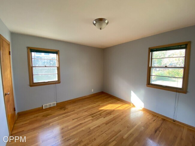 Photo - 2 br, 1.5 bath House - 3520 Hascall St