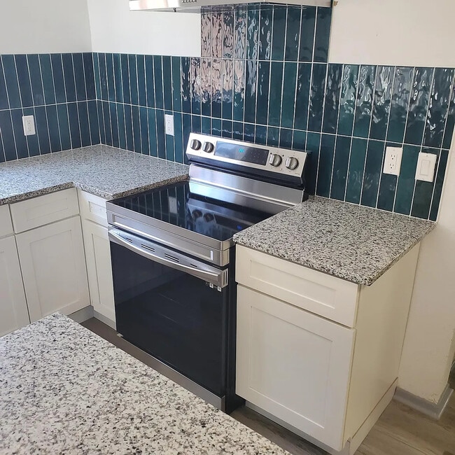 Photo - 2026 Dahlgreen Ave