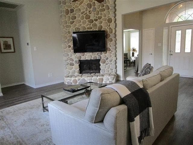 Photo - 5815 Willow Wood Ln