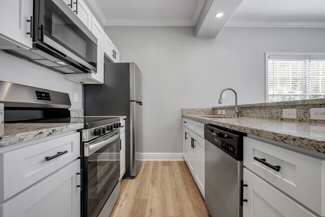 Photo - 1913 Bloomington Ave