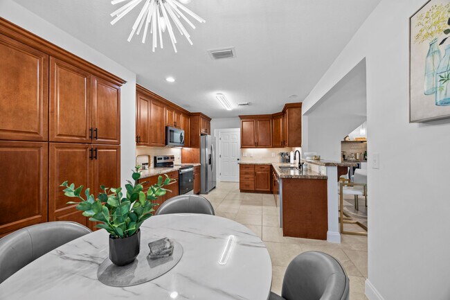 Photo - 2400 Seaford Dr