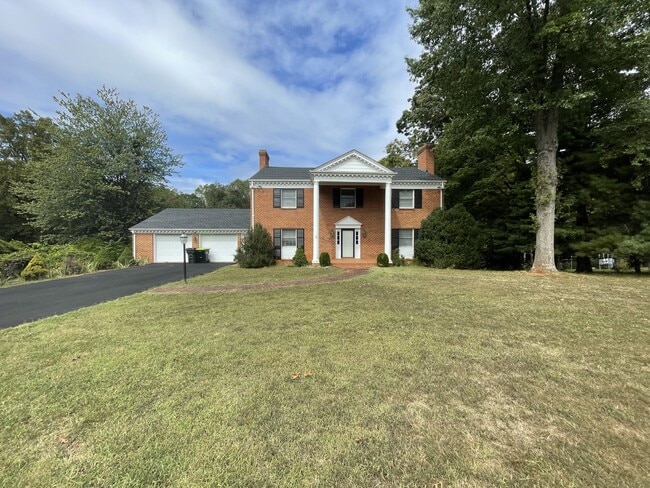 Building Photo - 156 Scottsmill Rd Rental