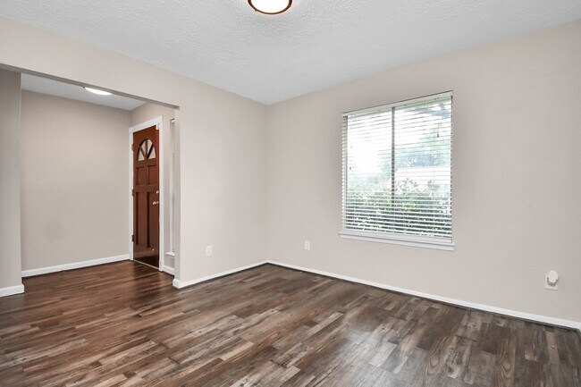 Photo - 13002 Kingsmill Dr