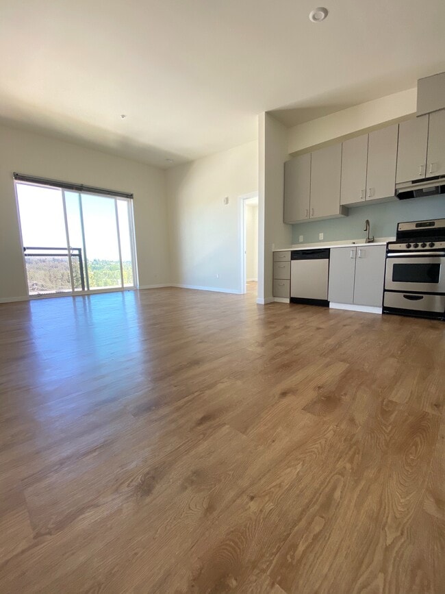 Photo - Bayview West Apartments